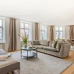 Regent 3 - Popular 3-bdr With Balcony In Centre 코펜하겐