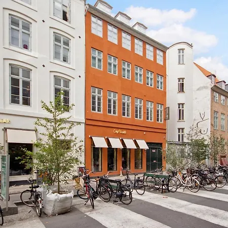 Sanders Regent - Popular Three-bedroom Near Square Appartement