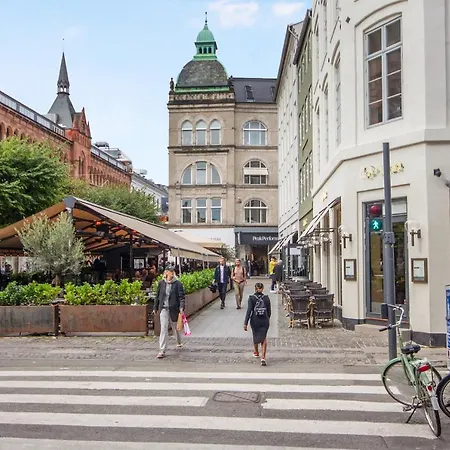 Apartment Regent 3 - Popular 3-bdr With Balcony In Centre Copenhagen