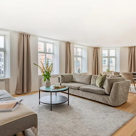 Sanders Regent 3 - Popular 3-bdr With Balcony In Centre 코펜하겐