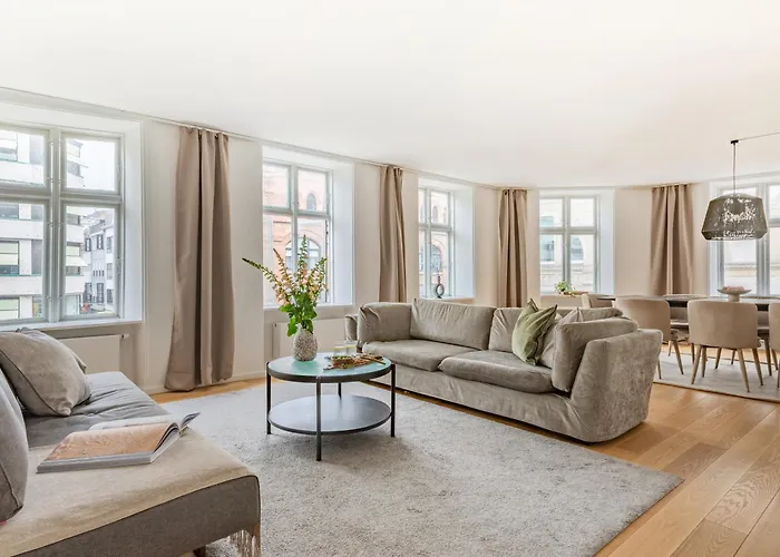 Regent 3 - Popular 3-bdr With Balcony In Centre København