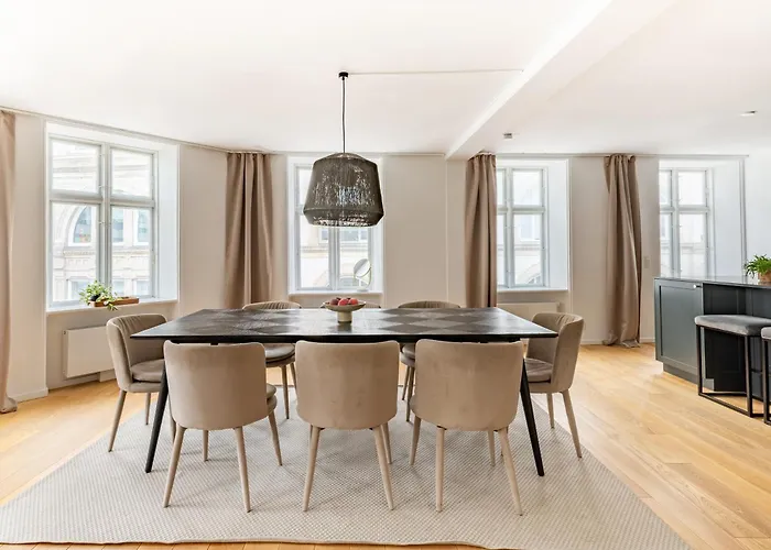 Regent 3 - Popular 3-bdr With Balcony In Centre Apartment Copenhagen